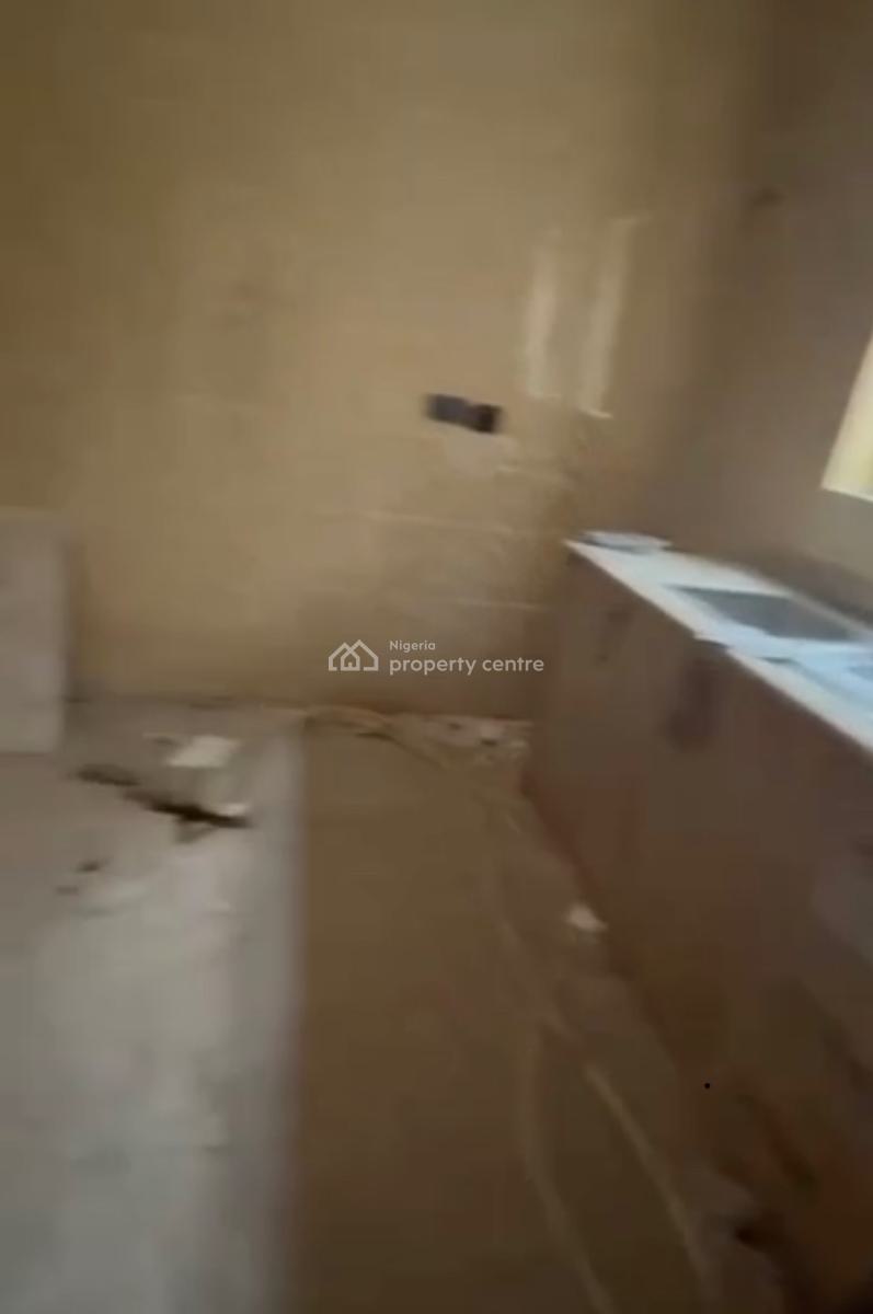 Newly Built 3 Bedroom En-suite Flat + Tarred Road, By The Roundabout, Galadimawa, Abuja, House for Rent