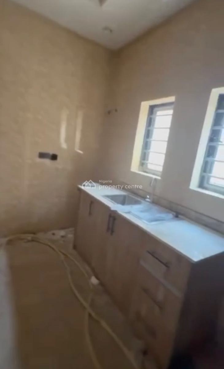 Newly Built 3 Bedroom En-suite Flat + Tarred Road, By The Roundabout, Galadimawa, Abuja, House for Rent