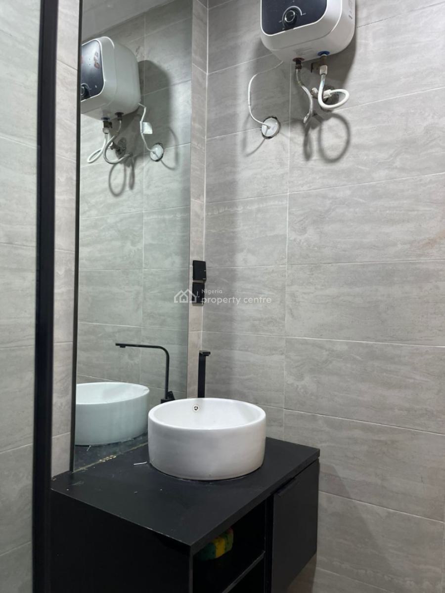 1 Bedroom Apartment in a Secured Estate, Lekki Phase 1, Lekki, Lagos, House Short Let