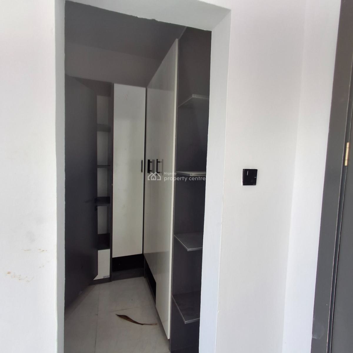 Four Bedroom Semi Detached Duplex, Orchid Road, Lafiaji, Lekki, Lagos, Semi-detached Duplex for Sale