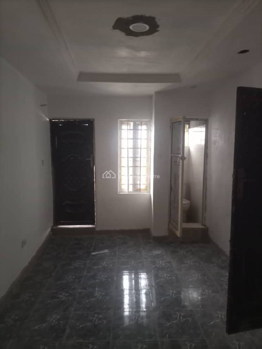 Standard 2 Bedroom Apartment, Gra Phase 1, Magodo, Lagos, Flat / Apartment for Rent