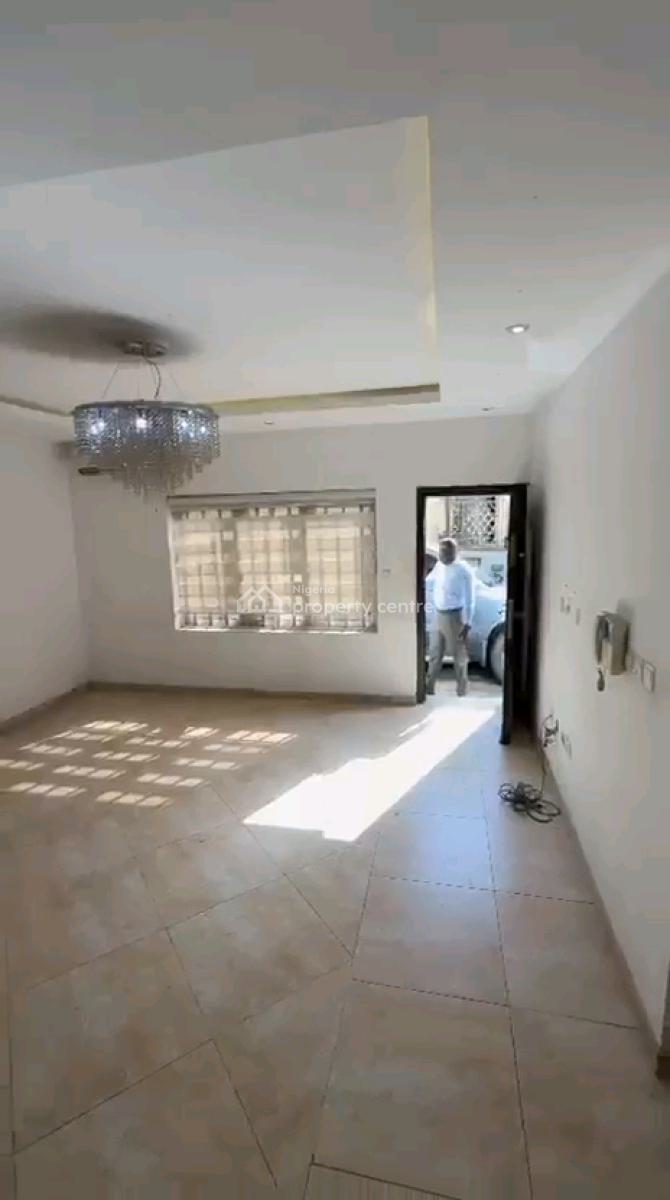 Standard and Spacious 2 Bedroom Flat, Anifowoshe, Ikeja, Lagos, Flat / Apartment for Rent