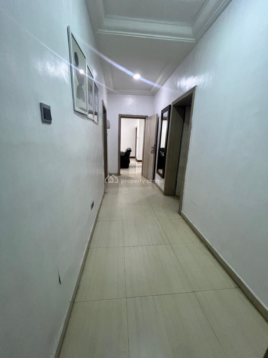 Spacious 3 Bedrooms Apartment, Ikeja Gra, Ikeja, Lagos, Flat / Apartment Short Let