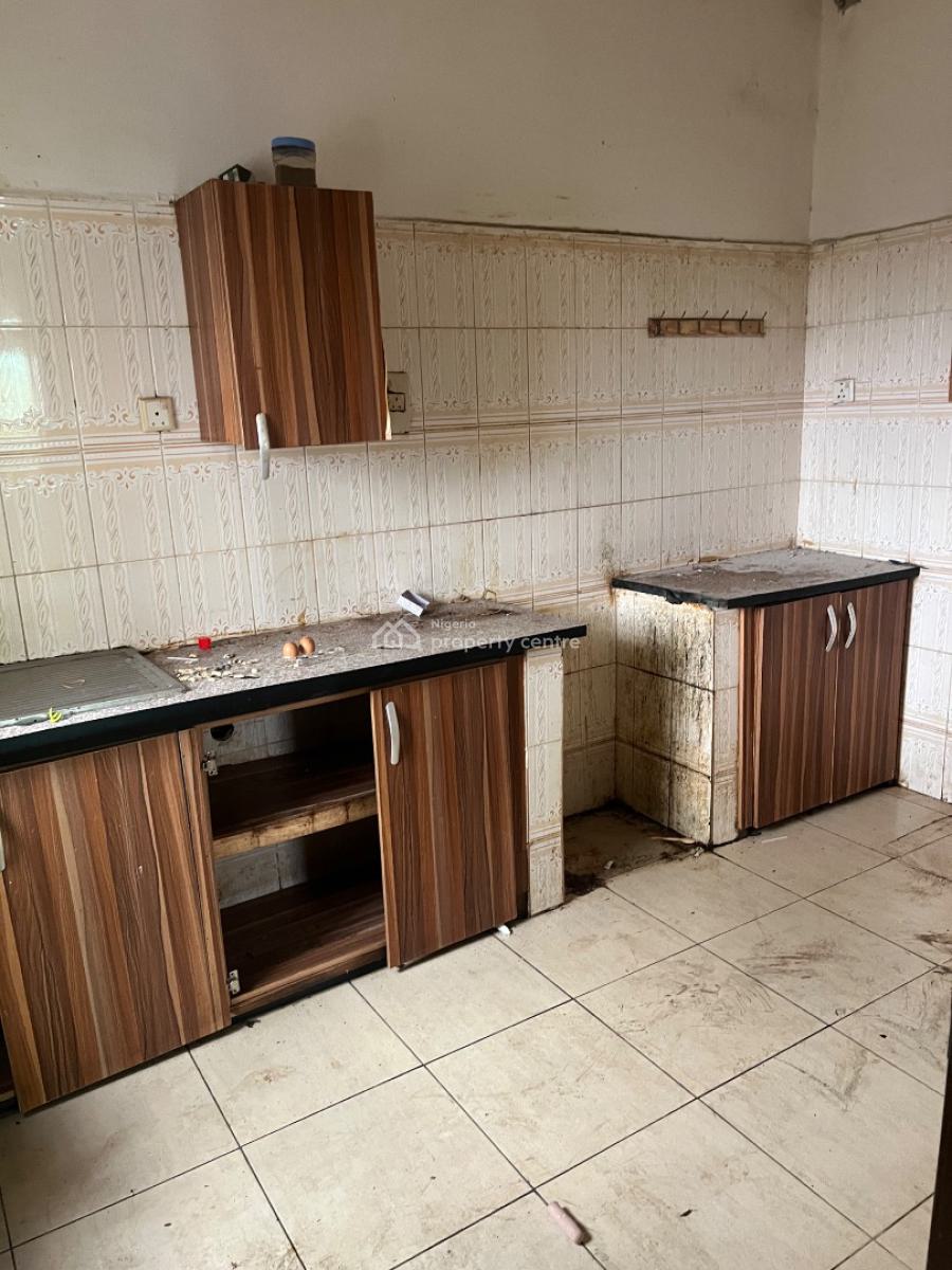 Nice 2 Bedroom Flat, Tarred Rd, Private Compound, Garki 2, Garki, Abuja, Flat / Apartment for Rent