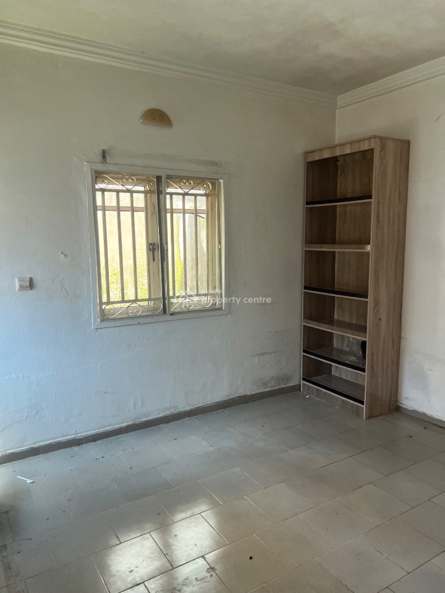 Nice 2 Bedroom Flat, Tarred Rd, Private Compound, Garki 2, Garki, Abuja, Flat / Apartment for Rent