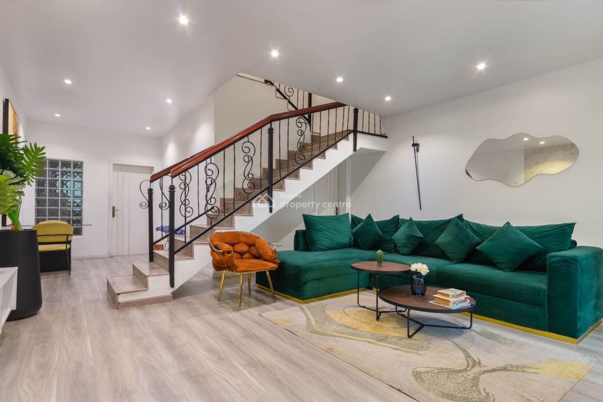 Luxury 2 Bedrooms Duplex, By Admiralty Way, Lekki Phase 1, Lekki, Lagos, Terraced Duplex Short Let