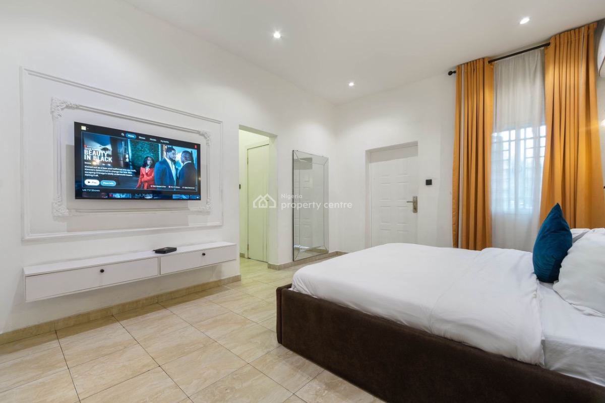 Luxury 2 Bedrooms Duplex, By Admiralty Way, Lekki Phase 1, Lekki, Lagos, Terraced Duplex Short Let