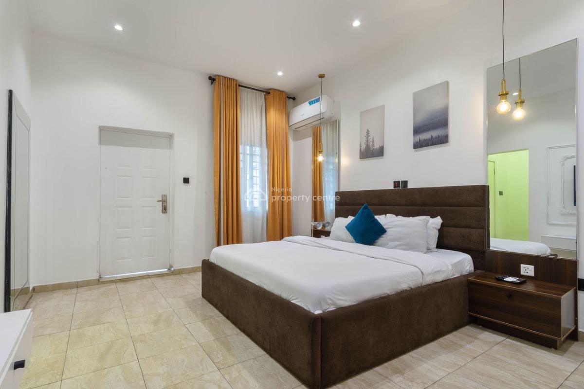 Luxury 2 Bedrooms Duplex, By Admiralty Way, Lekki Phase 1, Lekki, Lagos, Terraced Duplex Short Let