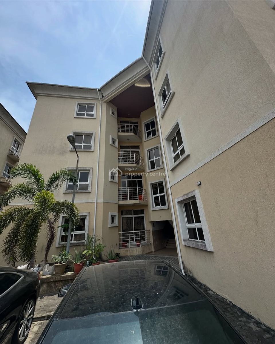 Neatly Used 3 Bedroom Apartment, Bourdillon Court Chevron Drive, Lekki, Lagos, Flat / Apartment for Rent