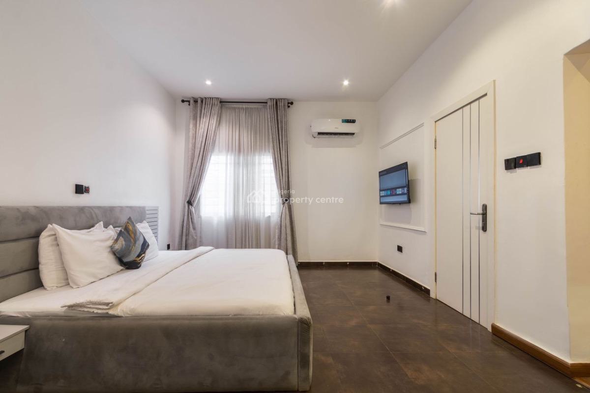 Well Furnished 2 Bedrooms Duplex with Swimming Pool, By Admiralty Way, Lekki Phase 1, Lekki, Lagos, Terraced Duplex Short Let