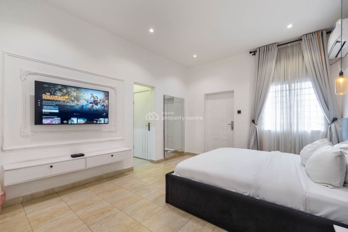 Beautiful Luxury 2 Bedrooms Duplex with Swimming Pool, By Admiralty Way, Lekki Phase 1, Lekki, Lagos, Terraced Duplex Short Let