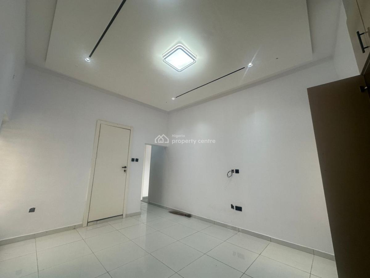 Executive of 3 Bedrooms Bungalow with Room and Parlor Bq, Ikolaba/arisekola Street New Bodija Ibadan, New Bodija, Ibadan, Oyo, Detached Bungalow for Sale