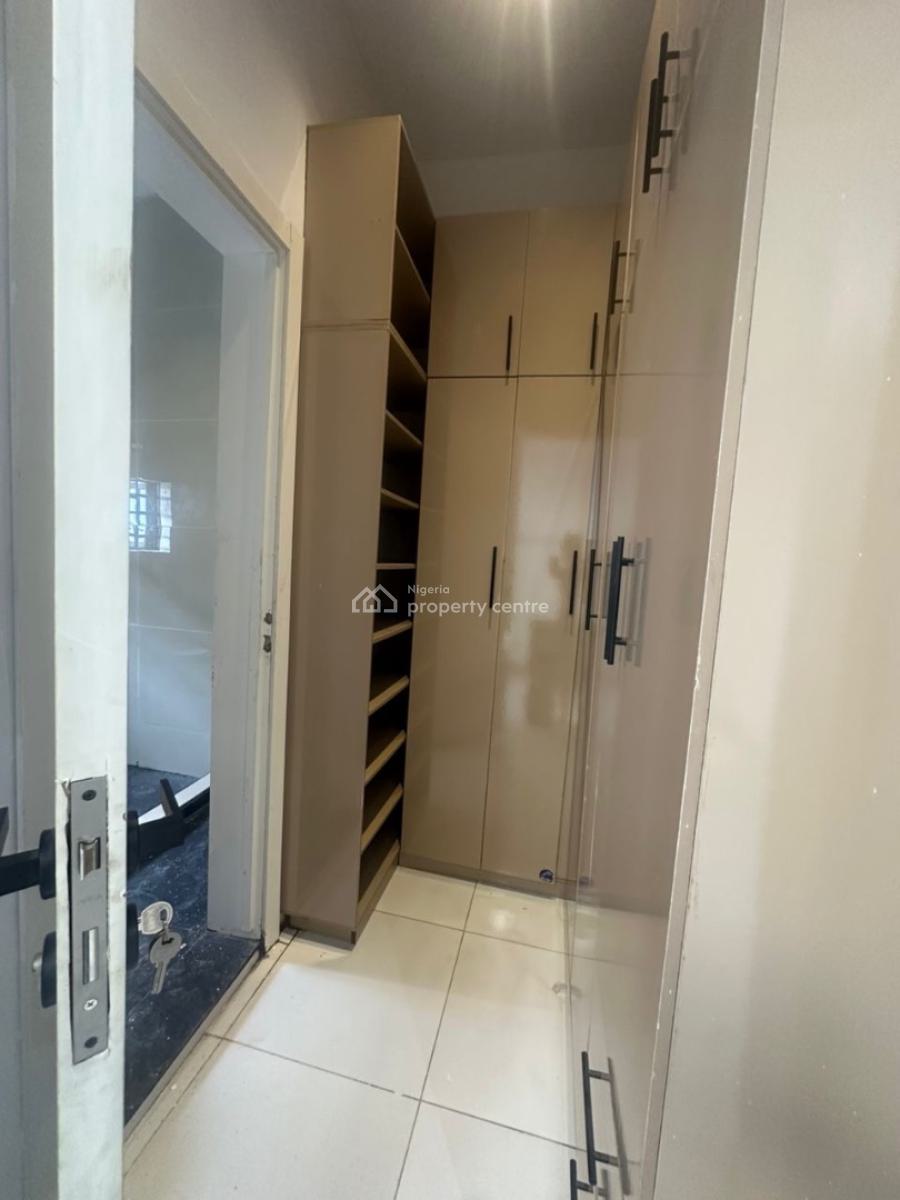 Executive of 3 Bedrooms Bungalow with Room and Parlor Bq, Ikolaba/arisekola Street New Bodija Ibadan, New Bodija, Ibadan, Oyo, Detached Bungalow for Sale