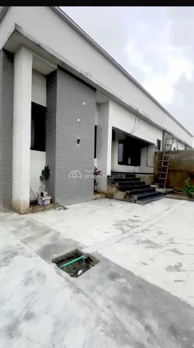 Executive of 3 Bedrooms Bungalow with Room and Parlor Bq, Ikolaba/arisekola Street New Bodija Ibadan, New Bodija, Ibadan, Oyo, Detached Bungalow for Sale