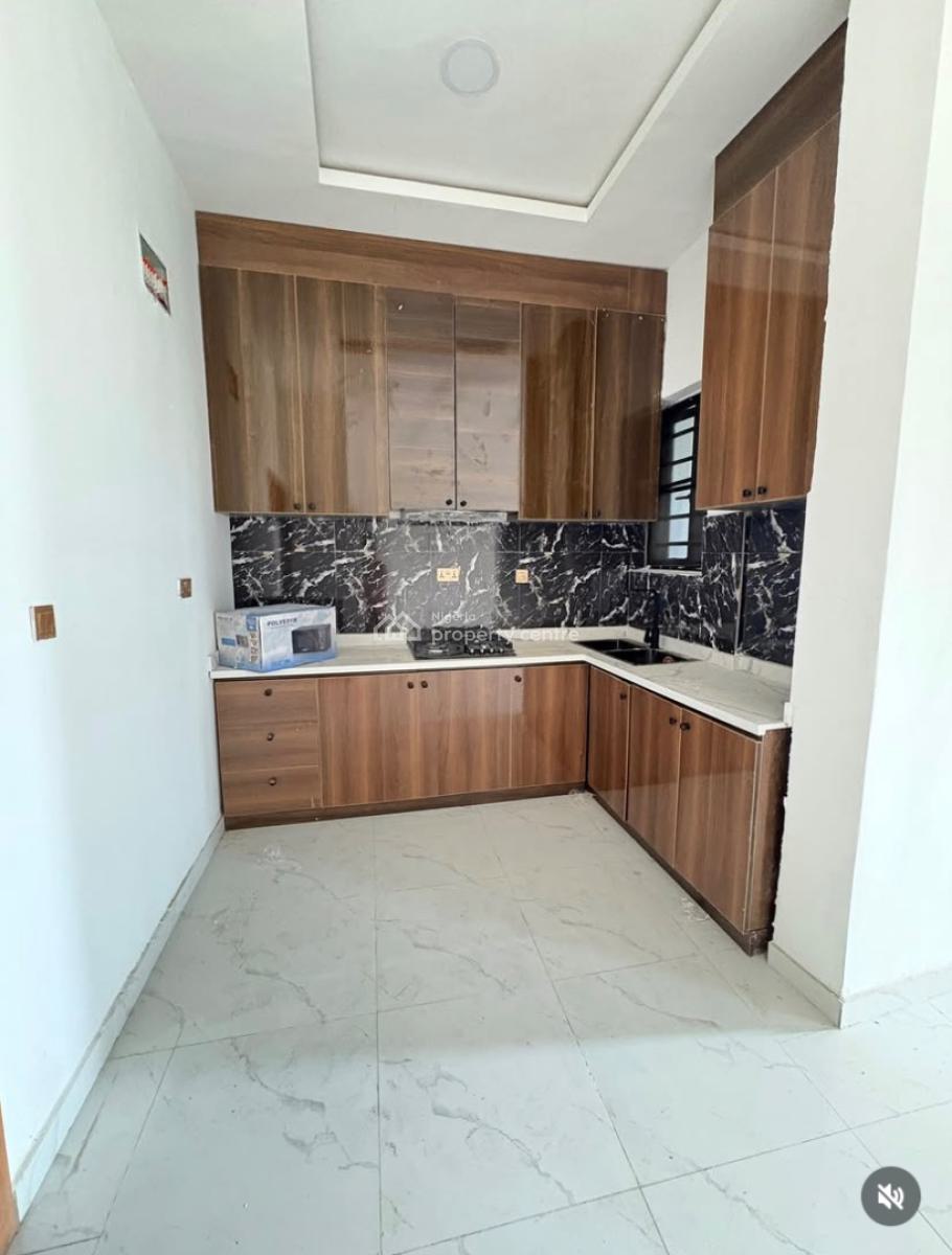 Luxury and Spacious 2 Bedroom Apartment, Orchid Road, Lekki, Lagos, Flat / Apartment for Rent