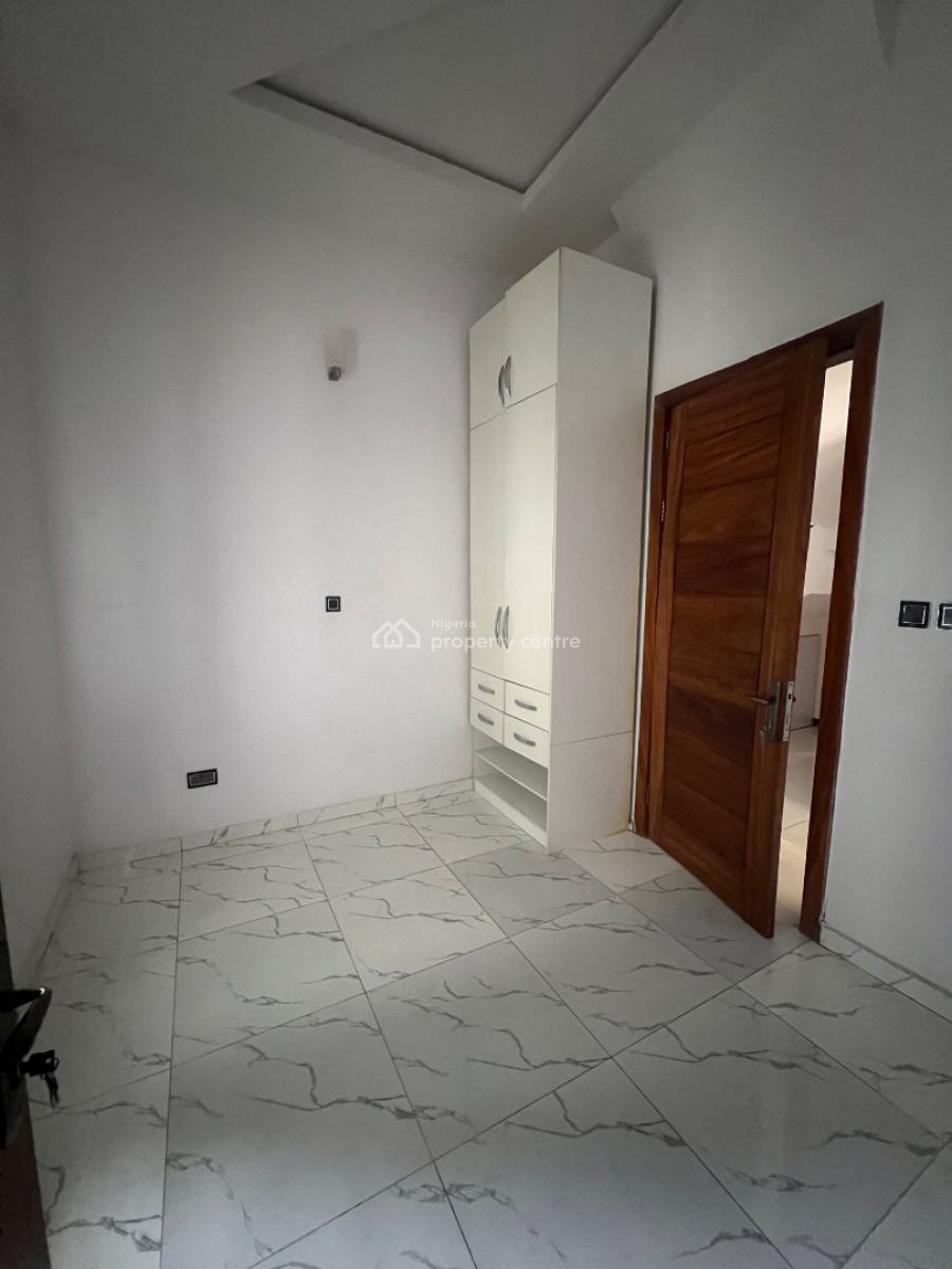 Well Maintained, Four Bedroom Semi Detached House, Osapa, Lekki, Lagos, Semi-detached Duplex for Rent
