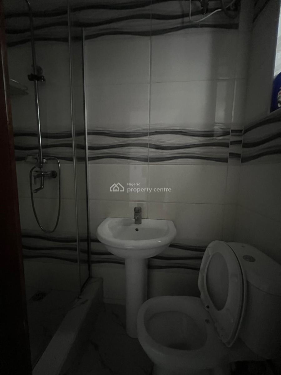 Well Maintained, Four Bedroom Semi Detached House, Osapa, Lekki, Lagos, Semi-detached Duplex for Rent