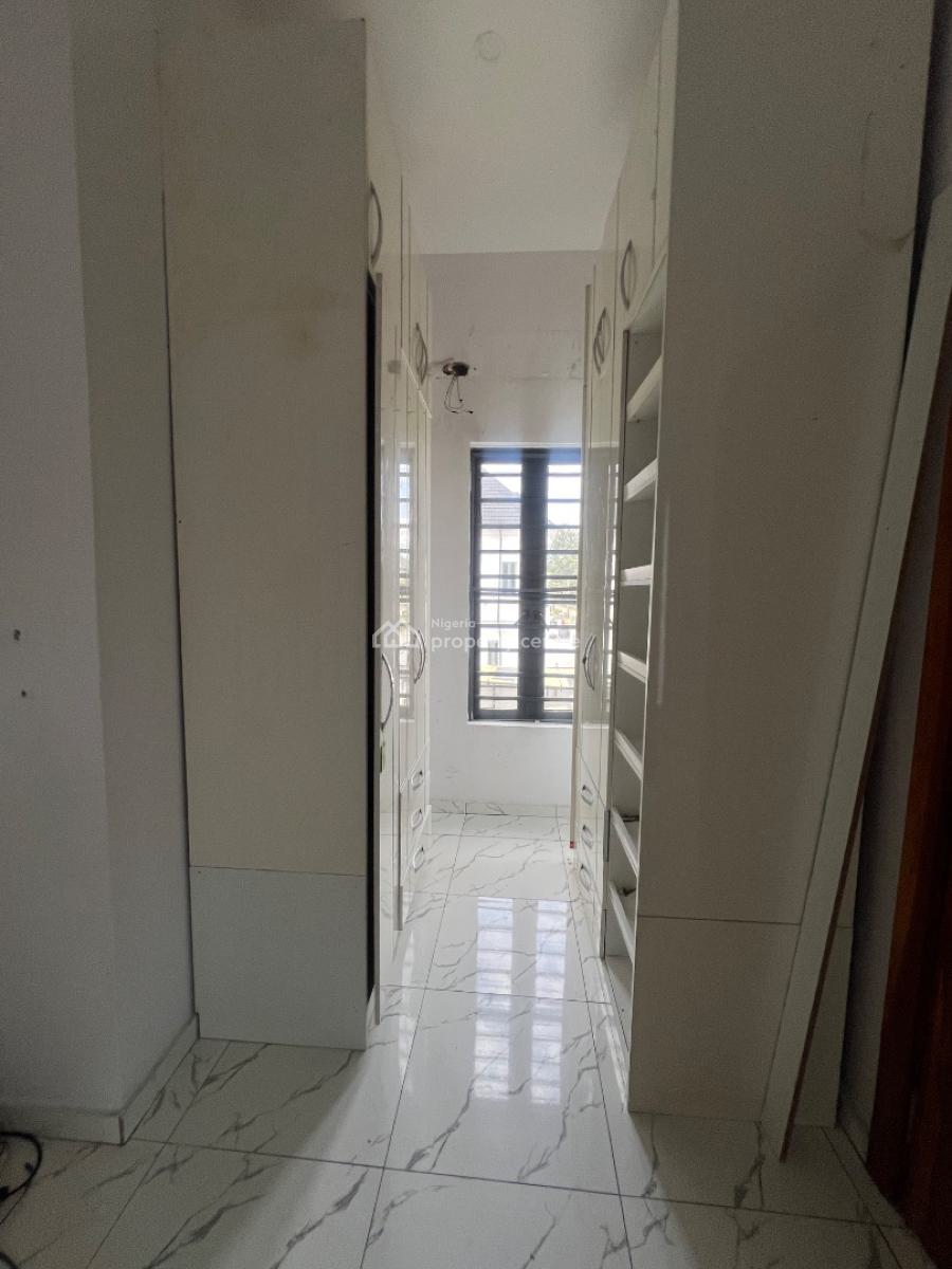 Well Maintained, Four Bedroom Semi Detached House, Osapa, Lekki, Lagos, Semi-detached Duplex for Rent