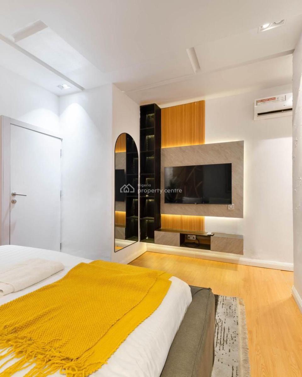 Luxury 2 Bedroom Penthouse Apartment with Massive Balcony and Ps5, Lekki Phase 1, Lekki, Lagos, Flat / Apartment Short Let