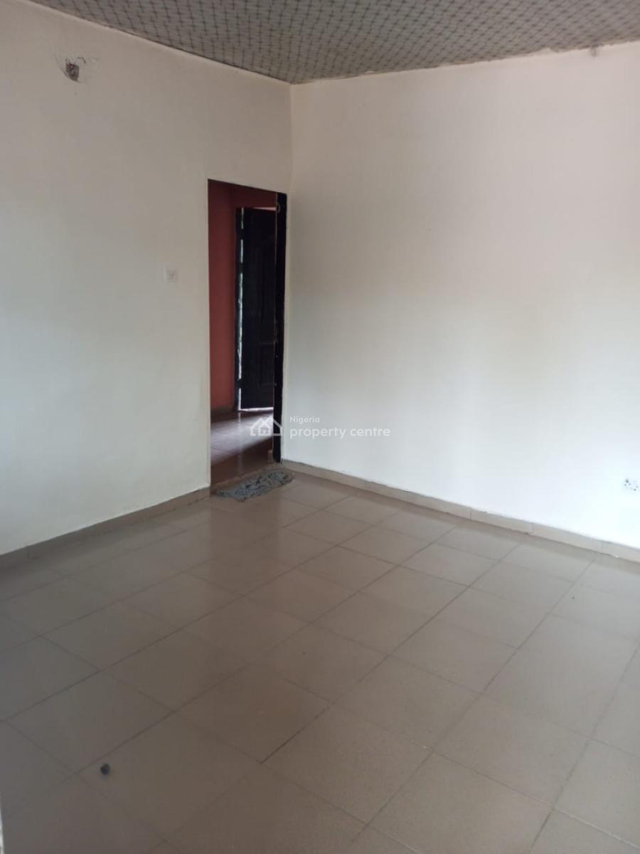 Bedroom and Parlor, 3 Evbauabogun Road Off Sapele Road, Benin, Oredo, Edo, Flat / Apartment for Rent
