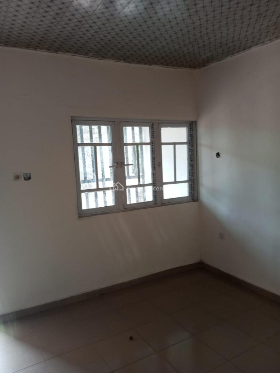 Bedroom and Parlor, 3 Evbauabogun Road Off Sapele Road, Benin, Oredo, Edo, Flat / Apartment for Rent