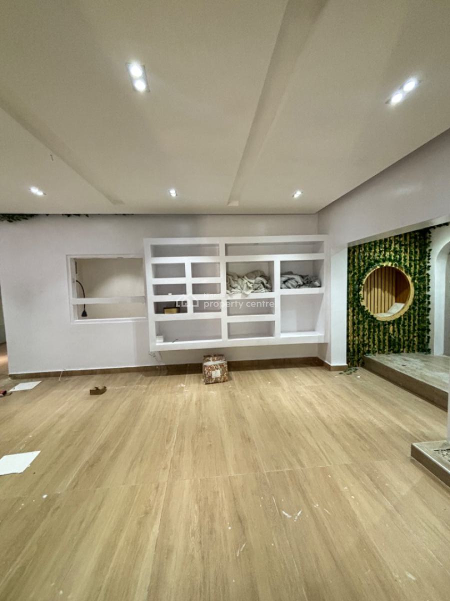 Lovely 60sqm Space, Lekki Phase 1, Lekki, Lagos, Shop for Rent