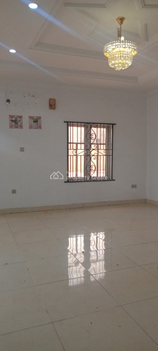 Now Available, Off Mobil Road, Ilaje, Ajah, Lagos, Flat / Apartment for Rent