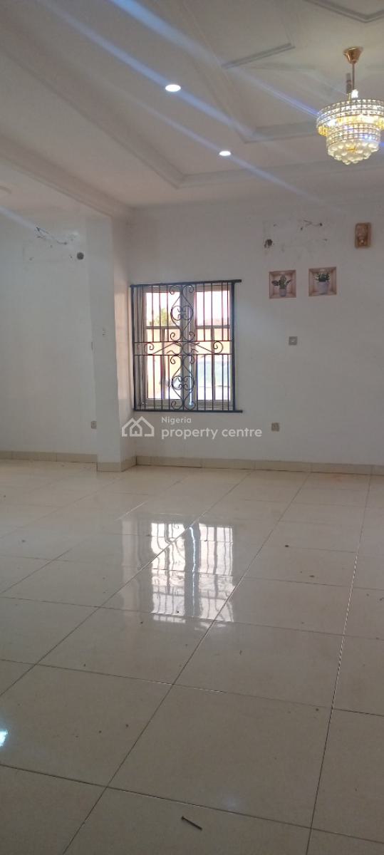 Now Available, Off Mobil Road, Ilaje, Ajah, Lagos, Flat / Apartment for Rent