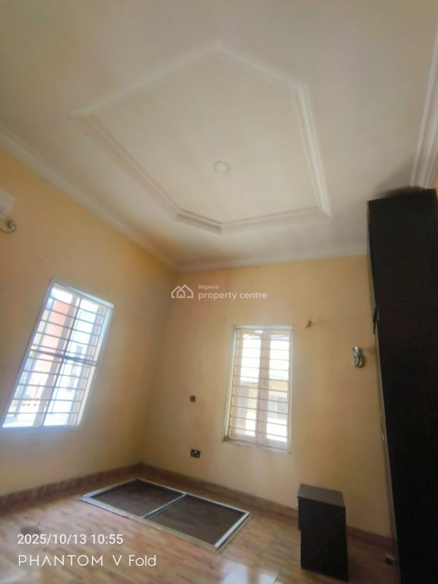 Commercial 5bedroom Duplex with Bq in a Very Good Location, Lekki Phase 2, Lekki, Lagos, Restaurant / Bar for Rent