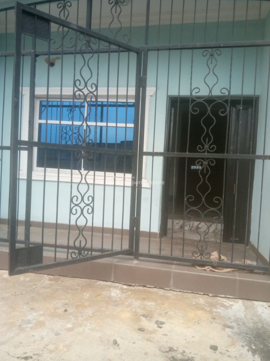 Spacoius and Standard 3 Bedroom Flat, Berger, Arepo, Ogun, Flat / Apartment for Rent