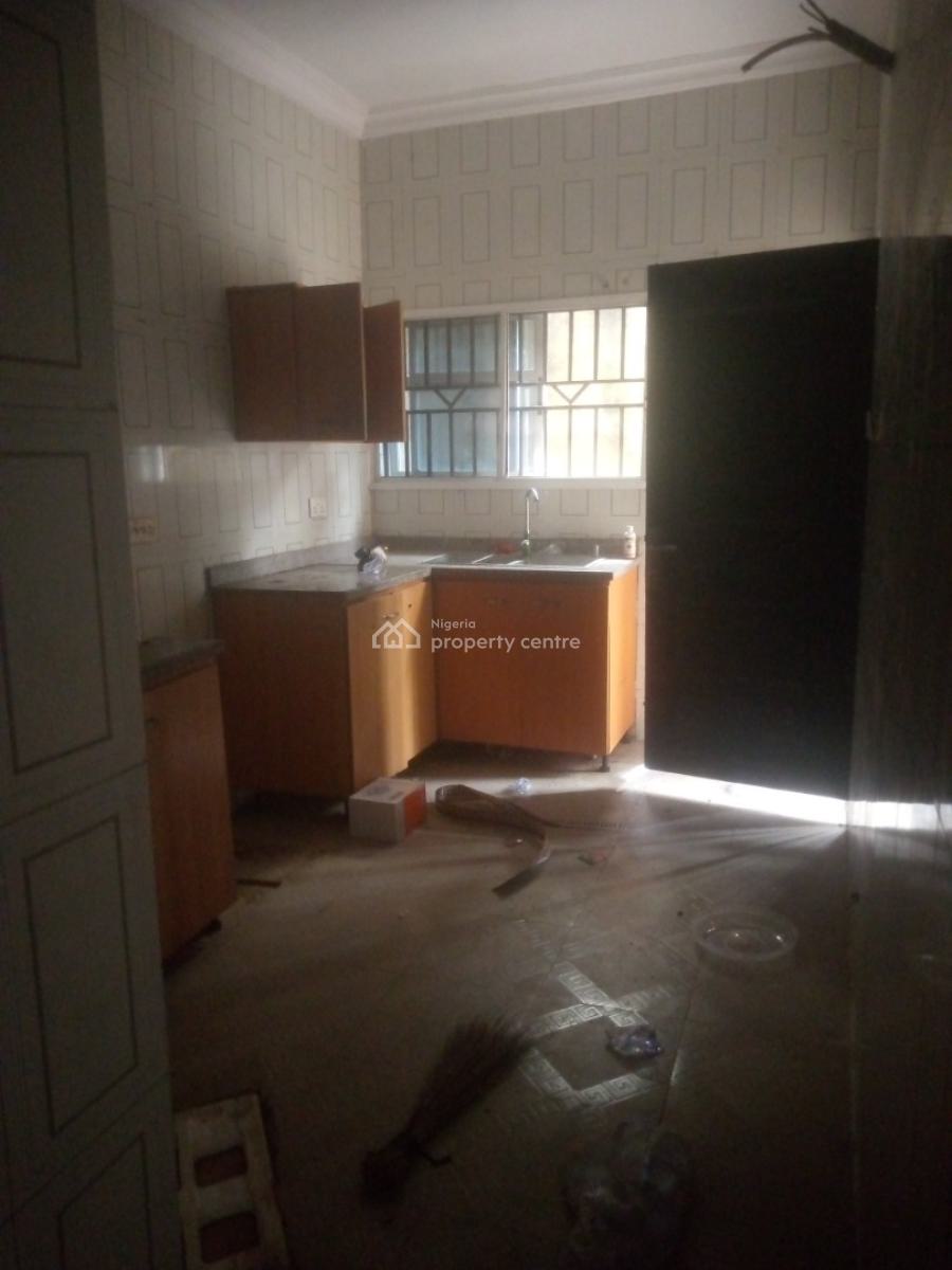 Spacoius and Standard 3 Bedroom Flat, Berger, Arepo, Ogun, Flat / Apartment for Rent
