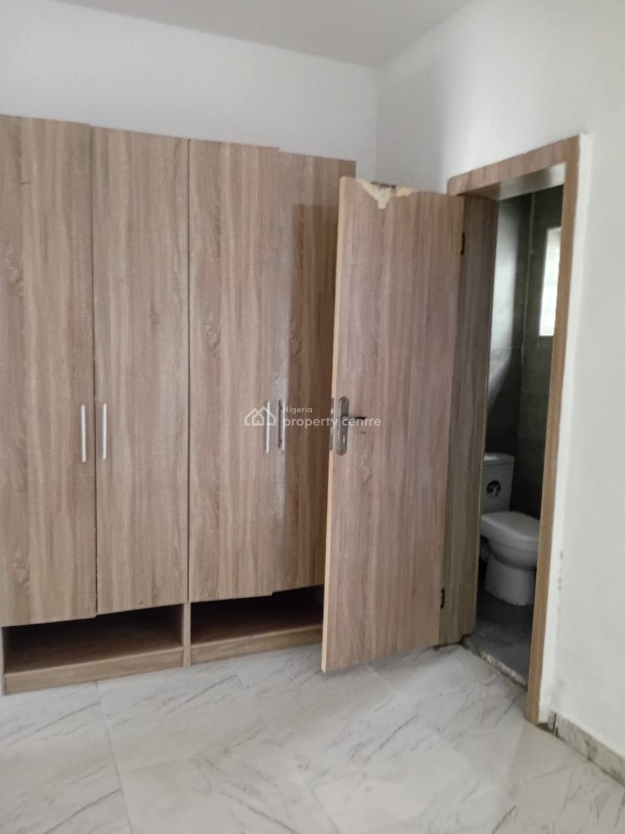 Spacious 1 Bedroom in a Shared Apartment, Orchid Road, Lekki, Lagos, Terraced Duplex for Rent