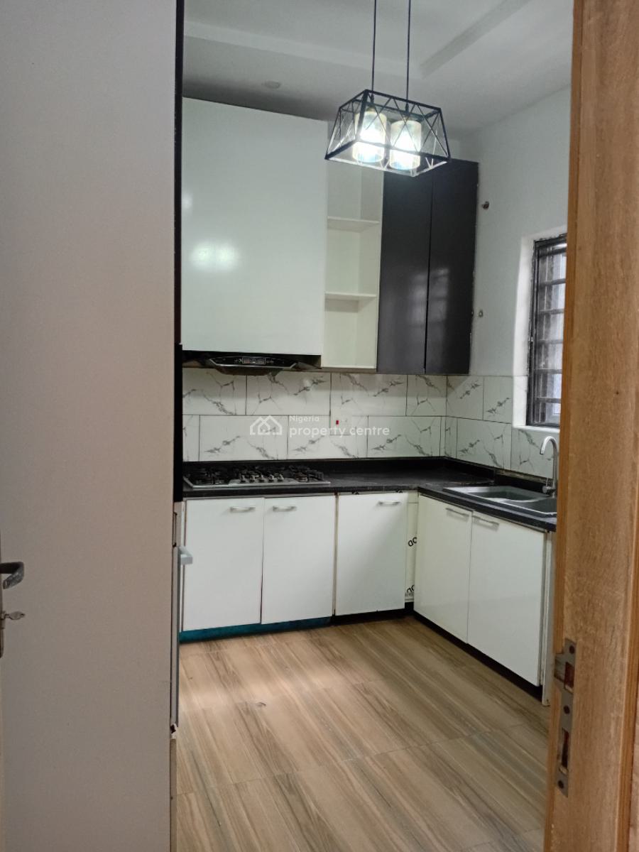 Spacious 1 Bedroom in a Shared Apartment, Orchid Road, Lekki, Lagos, Terraced Duplex for Rent