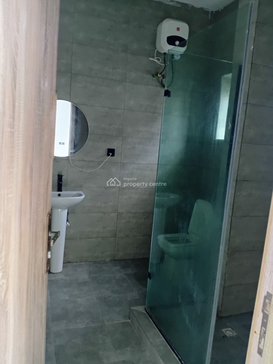Spacious 1 Bedroom in a Shared Apartment, Orchid Road, Lekki, Lagos, Terraced Duplex for Rent