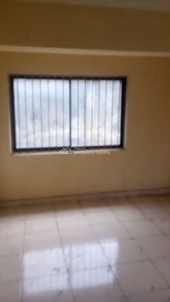 Spacious 4 Bedroom Apartment (ensuite, Ground Floor), Ikeja, Lagos, Flat / Apartment for Rent
