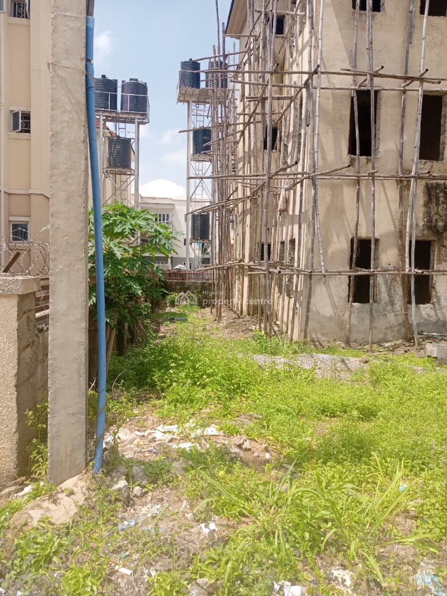 4units of 3bedroom with 2units of 2bedroom Carcass at River Park, Cluster5 River Park Estate, Lugbe District, Abuja, Block of Flats for Sale
