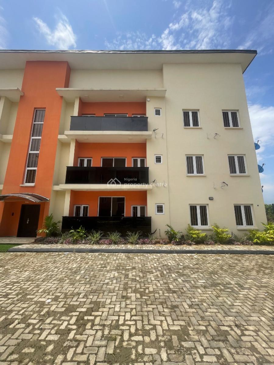Spacious 3 Bedroom Apartment with Bq, Magodo, Lagos, Flat / Apartment for Sale