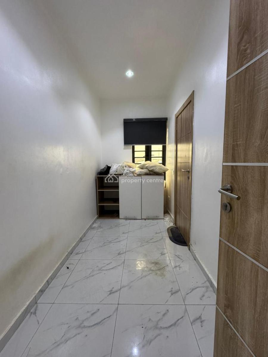 Fully Furnished 4 Bedroom Penthouse in a Secured Estate, Gbagada, Lagos, Flat / Apartment for Sale