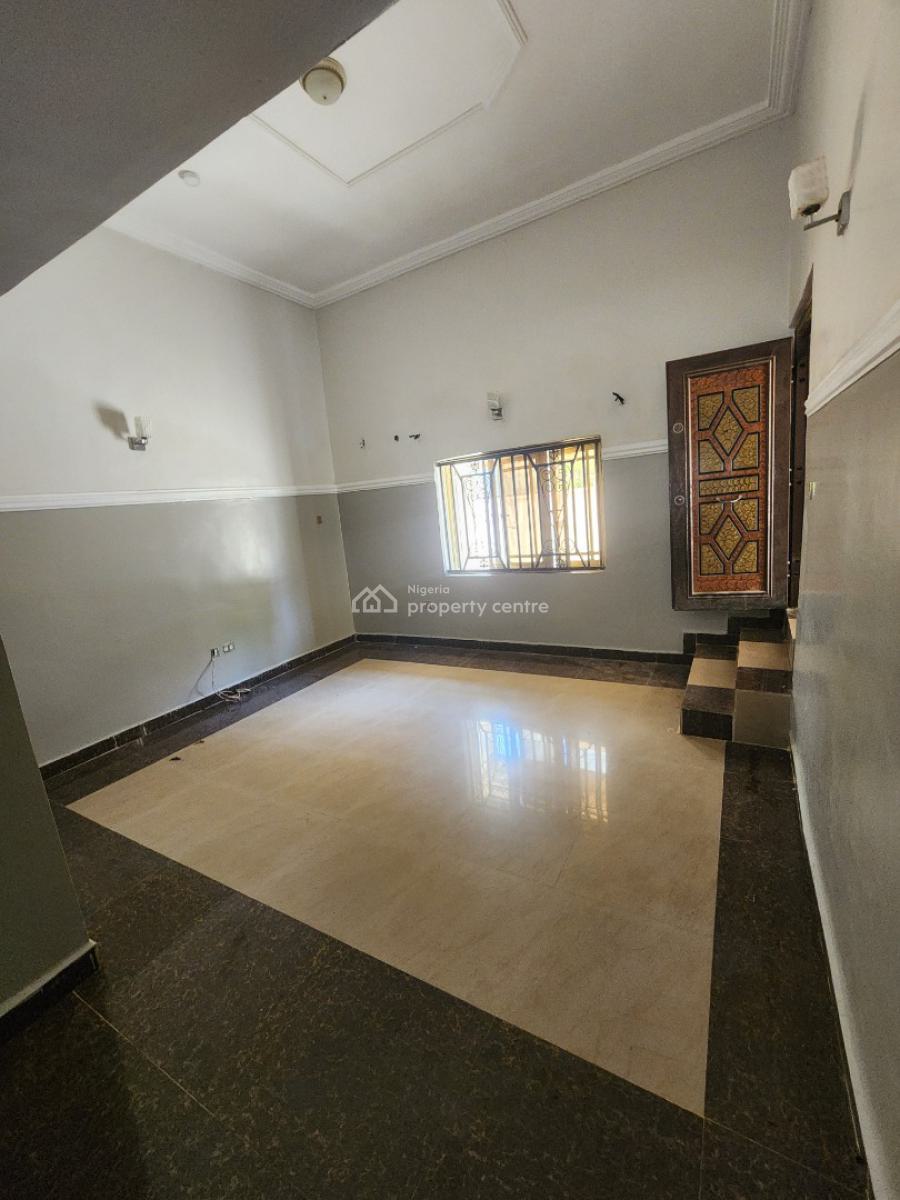 Luxury Two Bedroom Block of Flat, News Engineering Road, Dawaki, Gwarinpa, Abuja, Flat / Apartment for Rent
