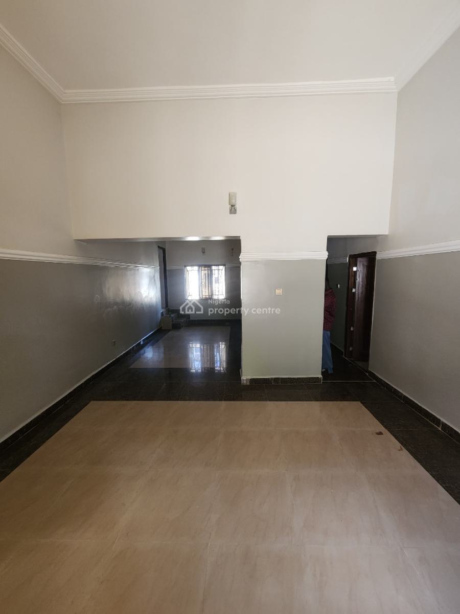 Luxury Two Bedroom Block of Flat, News Engineering Road, Dawaki, Gwarinpa, Abuja, Flat / Apartment for Rent