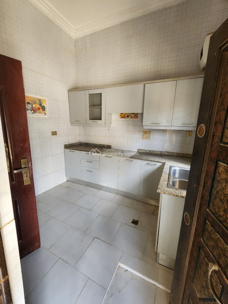Luxury Two Bedroom Block of Flat, News Engineering Road, Dawaki, Gwarinpa, Abuja, Flat / Apartment for Rent