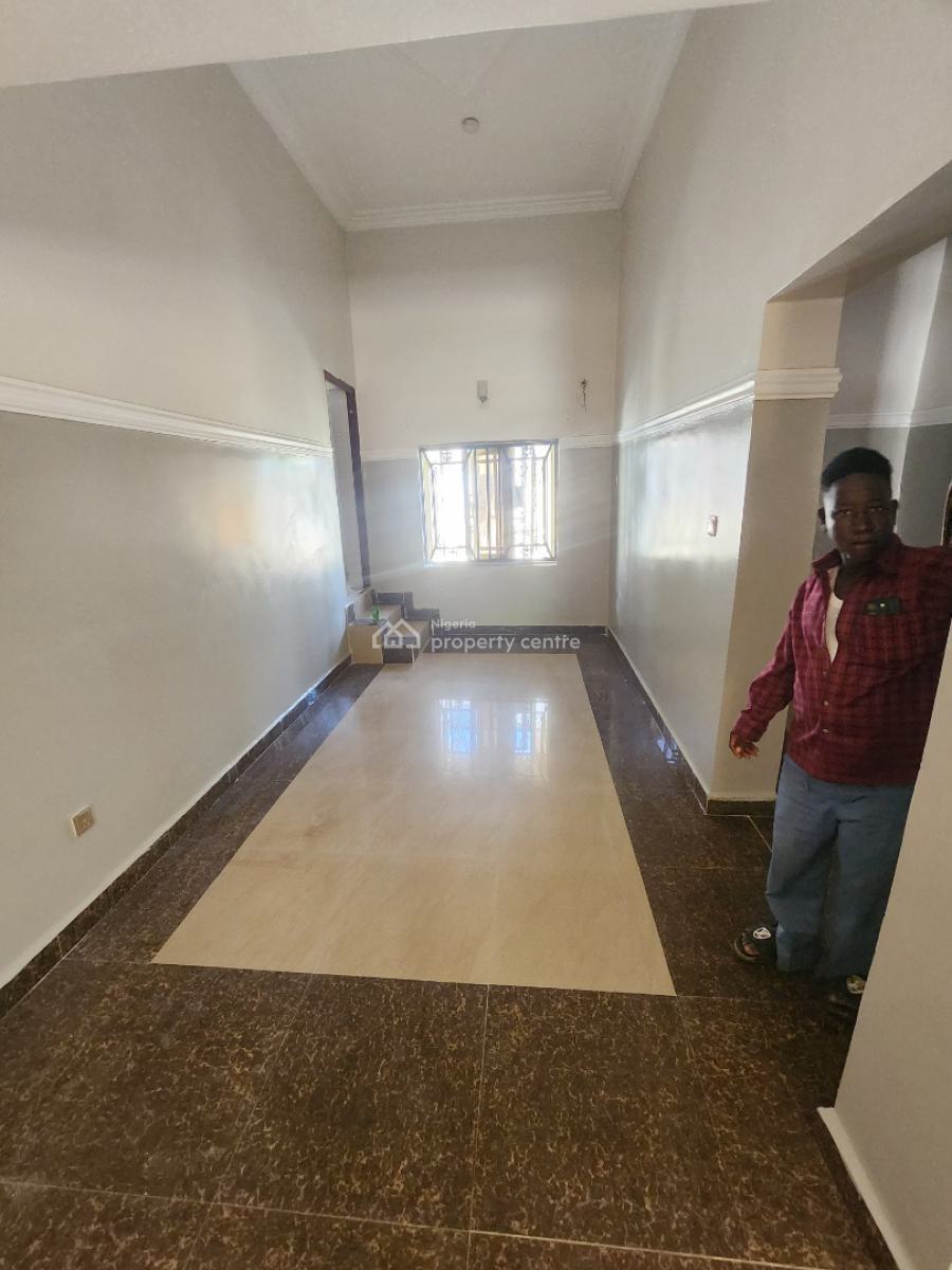 Luxury Two Bedroom Block of Flat, News Engineering Road, Dawaki, Gwarinpa, Abuja, Flat / Apartment for Rent