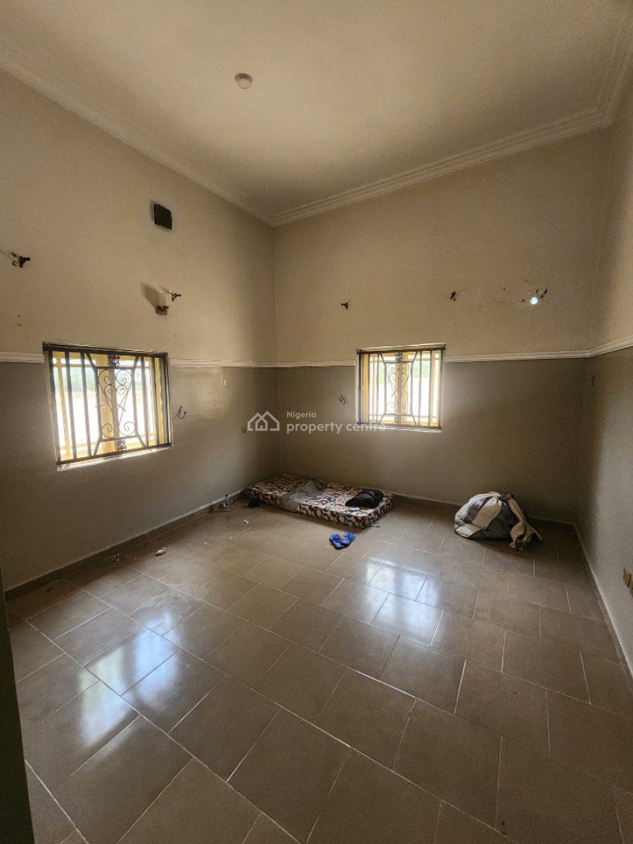 Luxury Two Bedroom Block of Flat, News Engineering Road, Dawaki, Gwarinpa, Abuja, Flat / Apartment for Rent