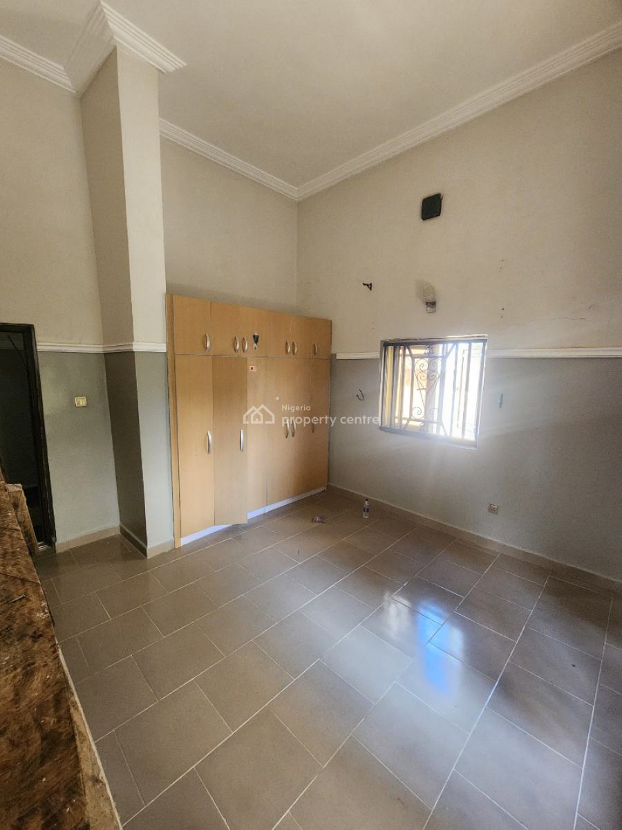 Luxury Two Bedroom Block of Flat, News Engineering Road, Dawaki, Gwarinpa, Abuja, Flat / Apartment for Rent