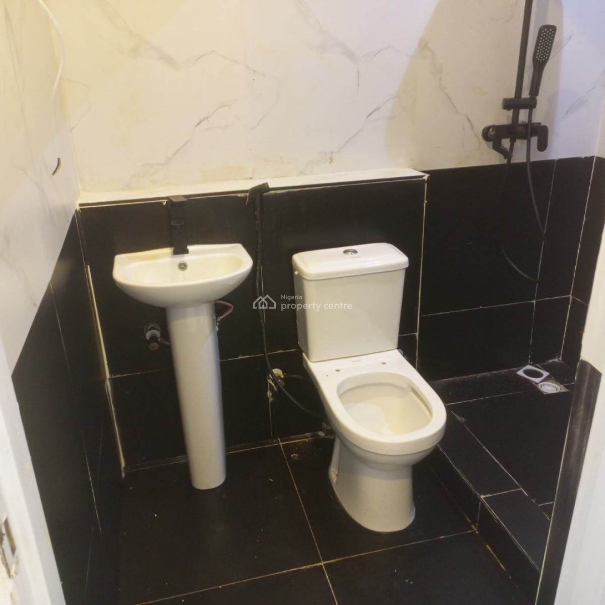 Brand New 2 Bedroom Flat, Brains & Hammers City, Life Camp, Abuja, Flat / Apartment for Rent