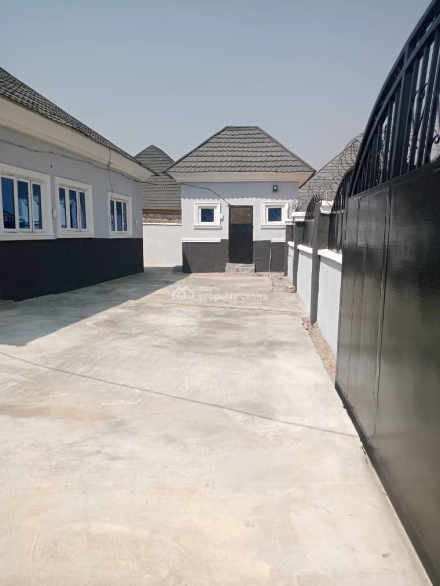 Stand Alone 3bedroom Bungalow with 1bedroom Mini Flat T-pumpy Estate, T-pumpy Estate Lugbe Fha, Fha (f.h.a), Lugbe District, Abuja, Detached Bungalow for Sale