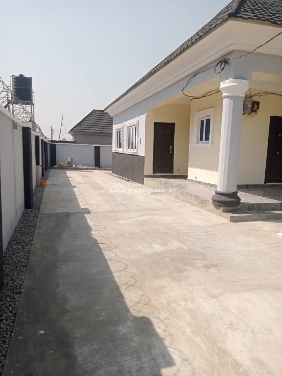 Stand Alone 3bedroom Bungalow with 1bedroom Mini Flat T-pumpy Estate, T-pumpy Estate Lugbe Fha, Fha (f.h.a), Lugbe District, Abuja, Detached Bungalow for Sale