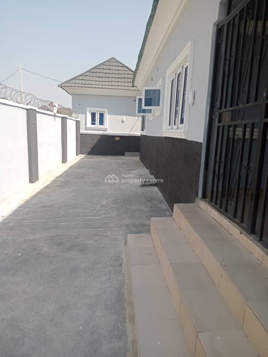 Stand Alone 3bedroom Bungalow with 1bedroom Mini Flat T-pumpy Estate, T-pumpy Estate Lugbe Fha, Fha (f.h.a), Lugbe District, Abuja, Detached Bungalow for Sale