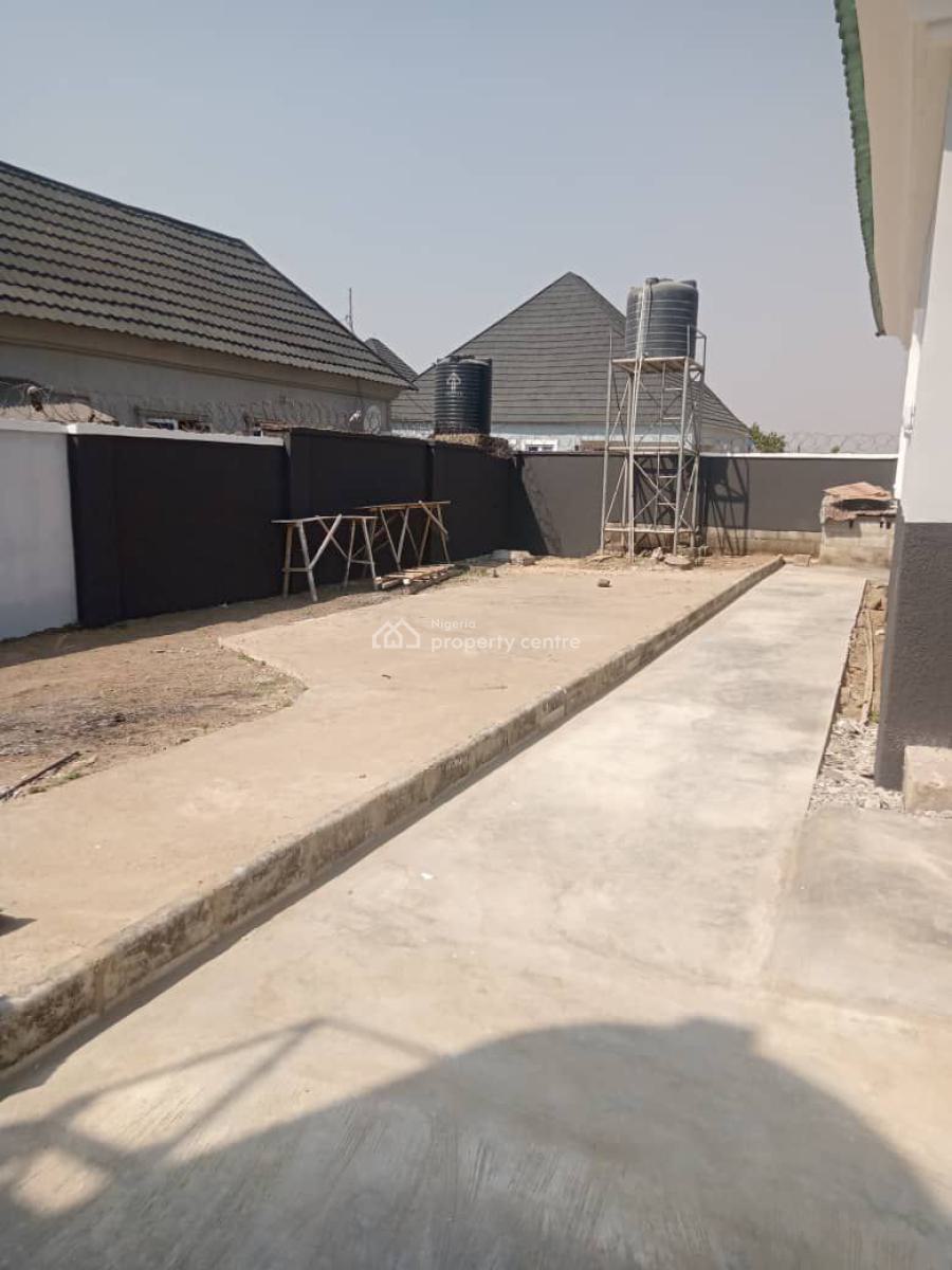 Stand Alone 3bedroom Bungalow with 1bedroom Mini Flat T-pumpy Estate, T-pumpy Estate Lugbe Fha, Fha (f.h.a), Lugbe District, Abuja, Detached Bungalow for Sale