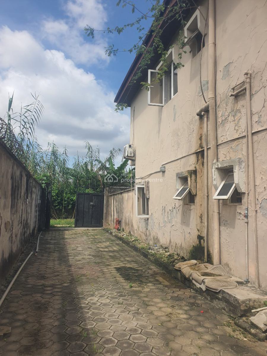 Renovatable Semi Detached Duplex with 2 Units of 3bedroom Flat, Okeira, Addo Road, Ado, Ajah, Lagos, Semi-detached Duplex for Sale